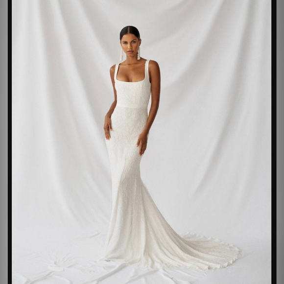 Alexandra Grecco Aspen gown - Picture 2 of 3